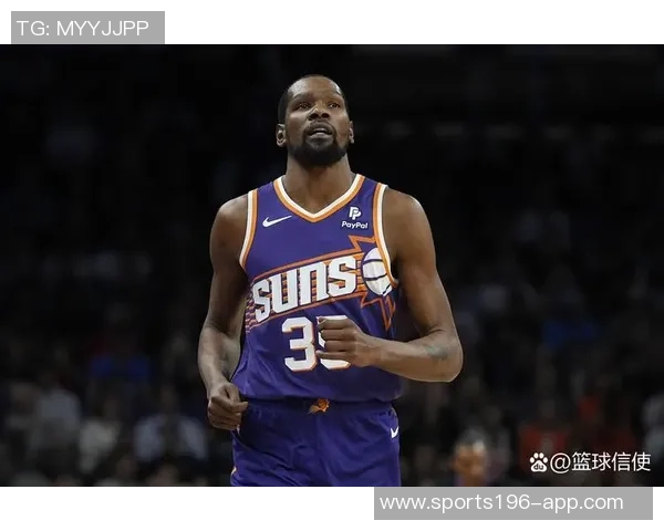 杜兰特半场表现稳定得分10分三分球未能命中展现全能能力