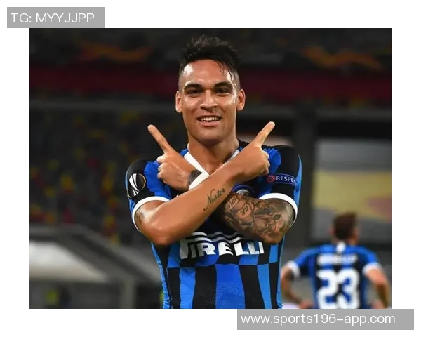 国米旧将塞雷纳盛赞劳塔罗的智慧与跑位能力直面外界批评